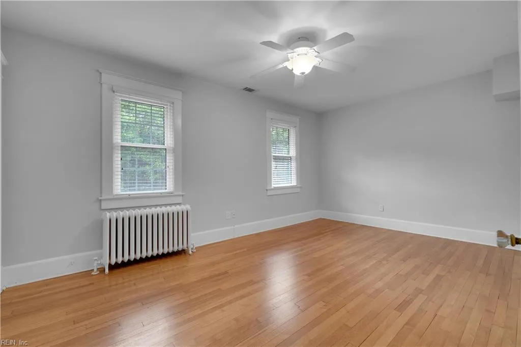 Norfolk, Virginia 23507, United States, 4 Bedrooms Bedrooms, ,3 BathroomsBathrooms,Residential,Active,209329