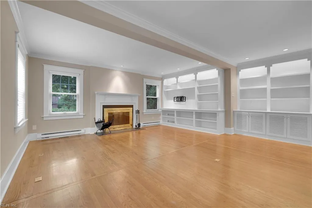 Norfolk, Virginia 23507, United States, 4 Bedrooms Bedrooms, ,3 BathroomsBathrooms,Residential,Active,209329