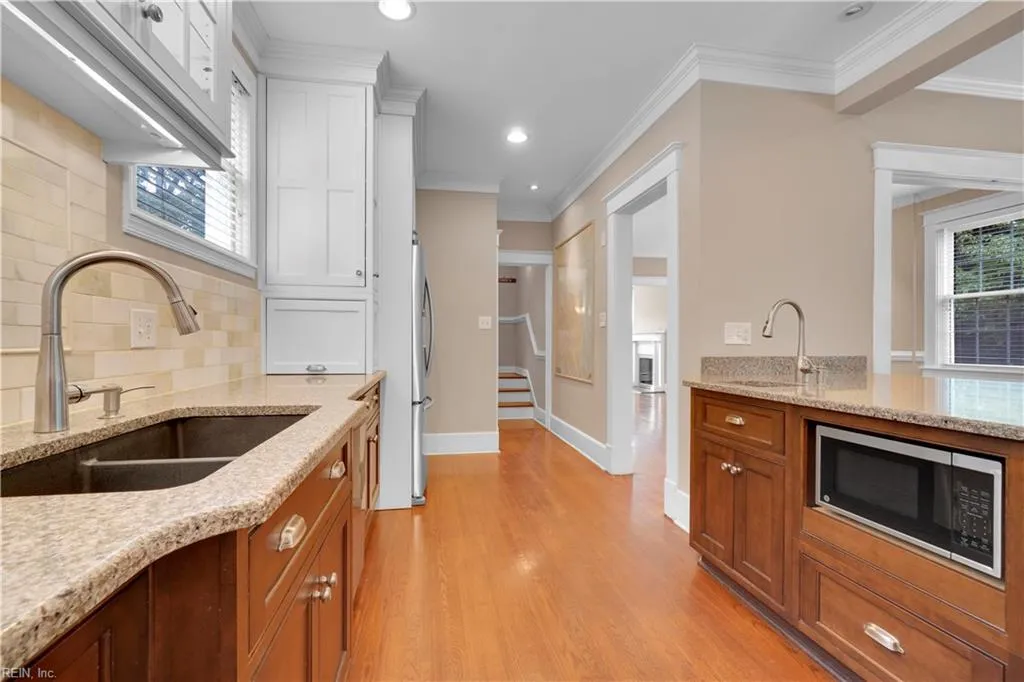 Norfolk, Virginia 23507, United States, 4 Bedrooms Bedrooms, ,3 BathroomsBathrooms,Residential,Active,209329