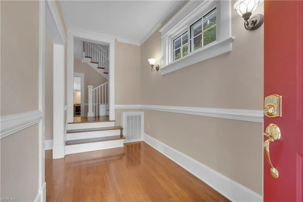 Norfolk, Virginia 23507, United States, 4 Bedrooms Bedrooms, ,3 BathroomsBathrooms,Residential,Active,209329