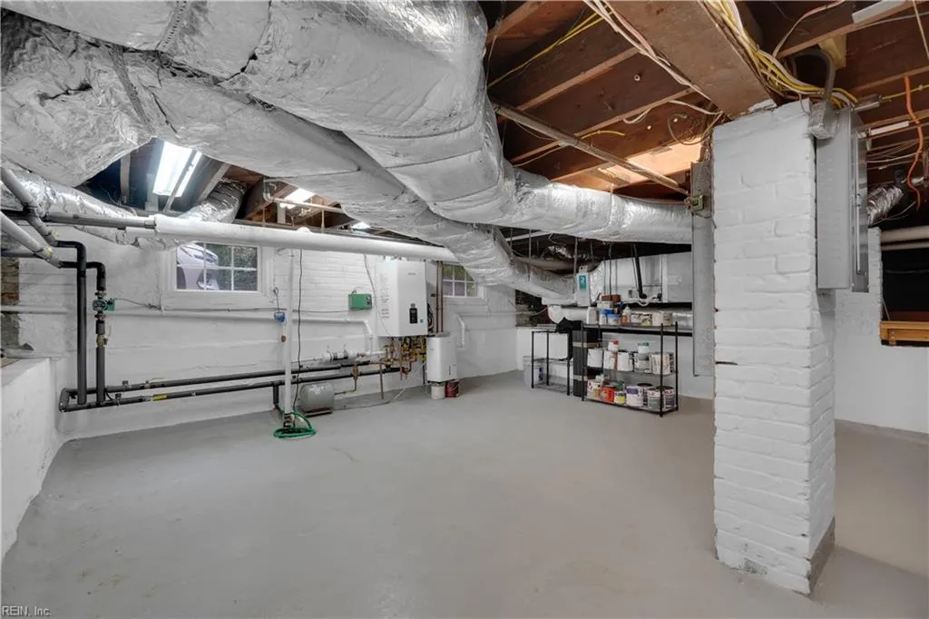 Norfolk, Virginia 23507, United States, 4 Bedrooms Bedrooms, ,3 BathroomsBathrooms,Residential,Active,209329