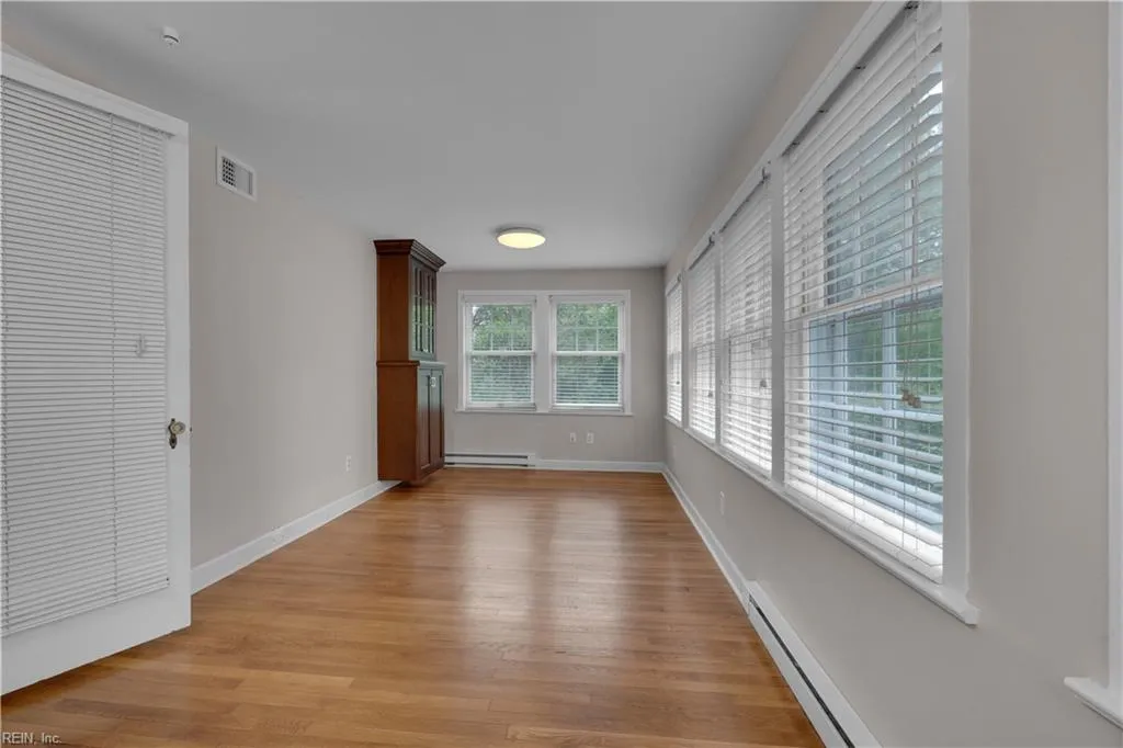 Norfolk, Virginia 23507, United States, 4 Bedrooms Bedrooms, ,3 BathroomsBathrooms,Residential,Active,209329