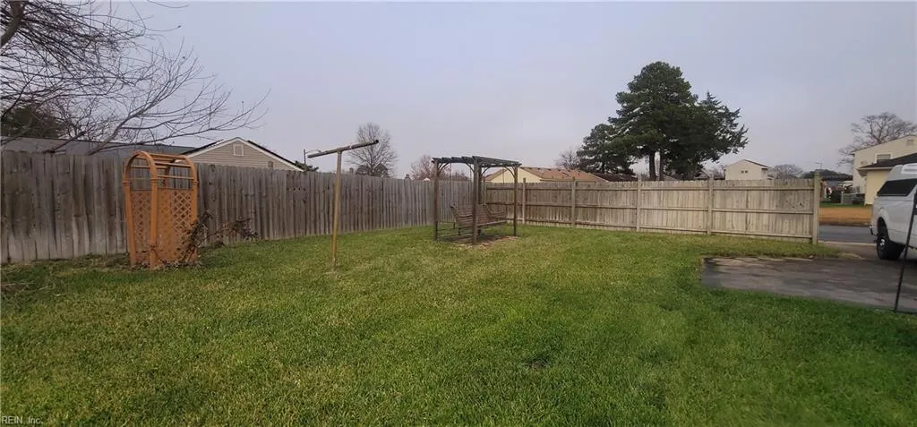 Chesapeake, Virginia 23323, United States, 3 Bedrooms Bedrooms, ,2 BathroomsBathrooms,Residential,Pending,25937