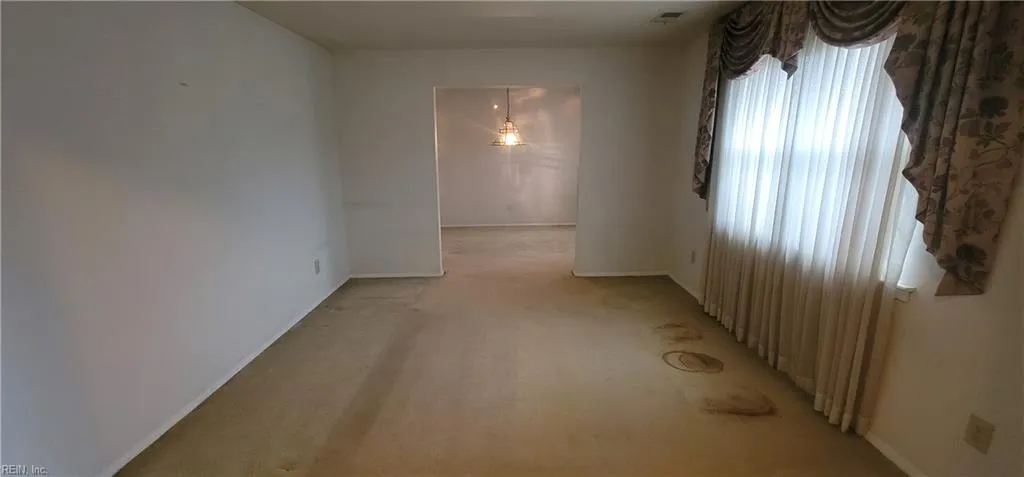 Chesapeake, Virginia 23323, United States, 3 Bedrooms Bedrooms, ,2 BathroomsBathrooms,Residential,Pending,25937