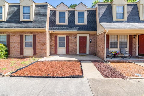 Photo of 301 Advocate Court #B, Newport News, VA 23608 (MLS # 10654769)