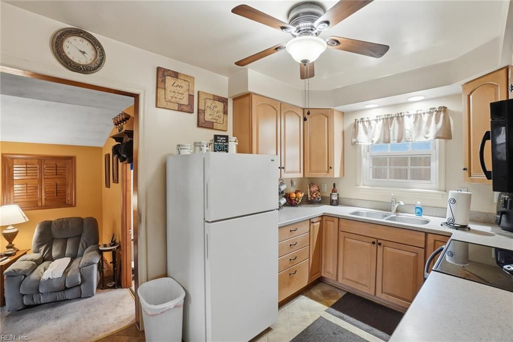 Photo of 1037 Sanford Avenue, Virginia Beach, VA 23455 (MLS # 10625417)