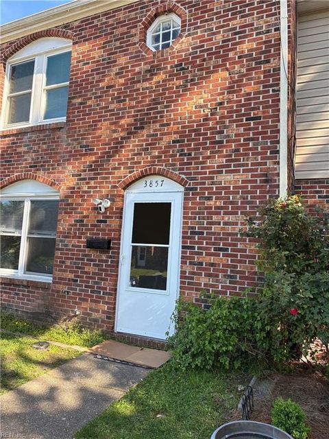 Photo of 3857 Schooner Trail, Chesapeake, VA 23321 (MLS # 10629330)