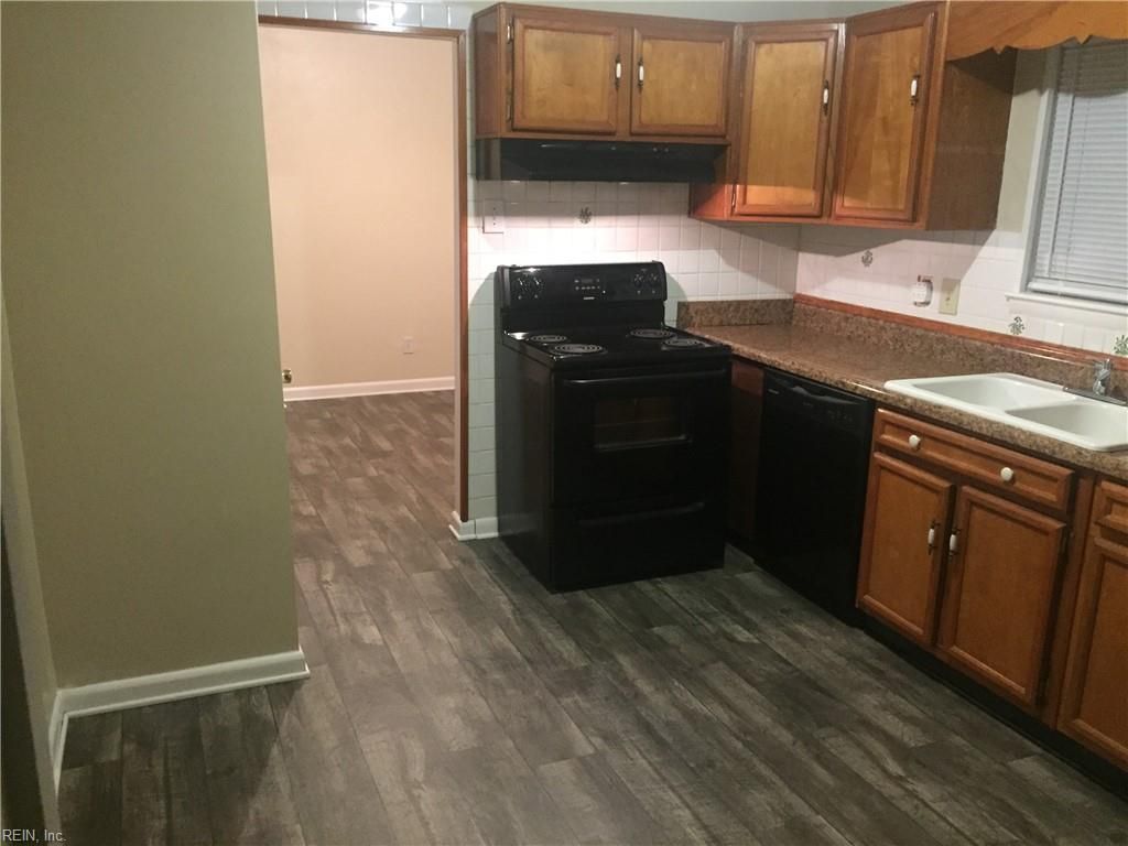 Photo of 701 S Lynnhaven Road, Virginia Beach, VA 23452 (MLS # 10602823)