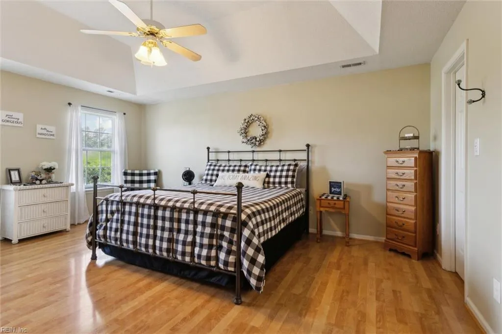 Virginia Beach, Virginia 23453, United States, 5 Bedrooms Bedrooms, ,3 BathroomsBathrooms,Residential,Active,130730