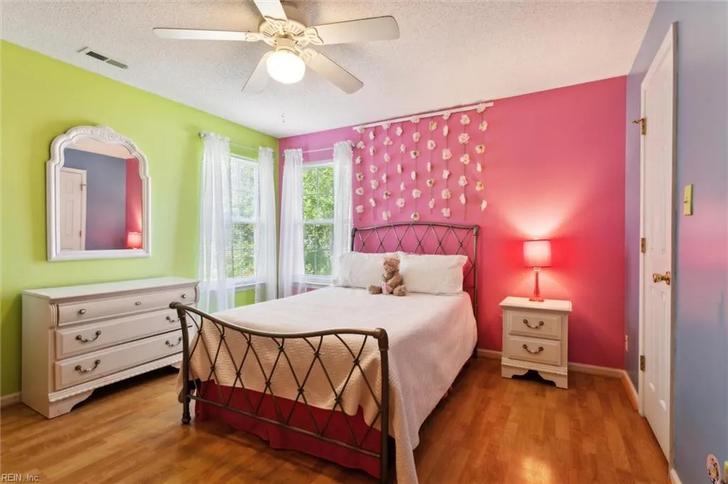 Virginia Beach, Virginia 23453, United States, 5 Bedrooms Bedrooms, ,3 BathroomsBathrooms,Residential,Active,130730