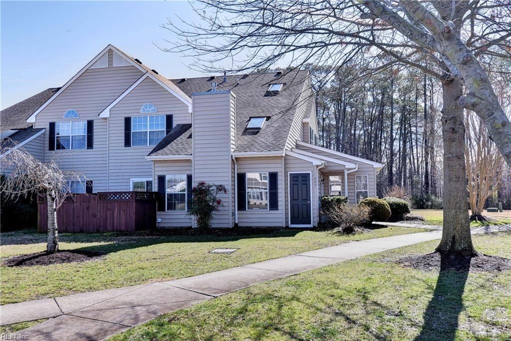 Photo of 303 Hamlet Court, Yorktown, VA 23693 (MLS # 10630655)