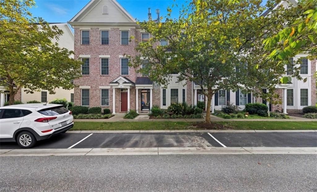 Photo of 112 Peyton Randolph Drive, Yorktown, VA 23692 (MLS # 10604810)