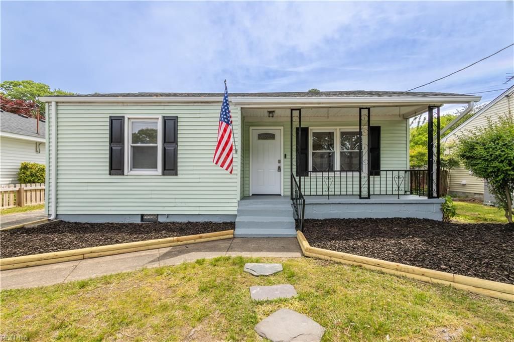 Photo of 1302 Willow Avenue, Chesapeake, VA 23325 (MLS # 10632954)