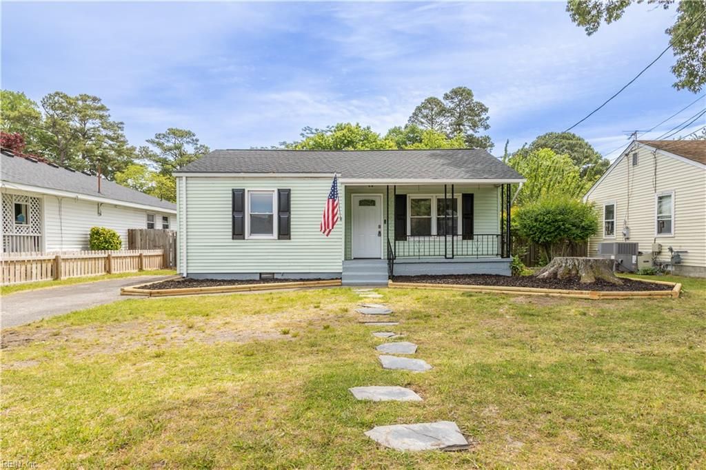 Photo of 1302 Willow Avenue, Chesapeake, VA 23325 (MLS # 10632954)
