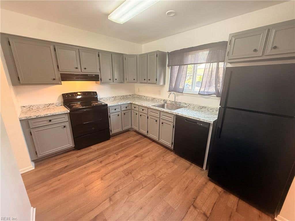 Photo of 5964 Margate Avenue, Virginia Beach, VA 23462 (MLS # 10648493)
