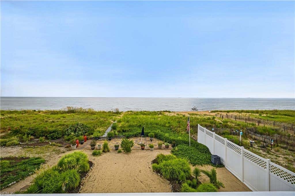 Photo of 1128 Cottage Place, Norfolk, VA 23503 (MLS # 10650713)