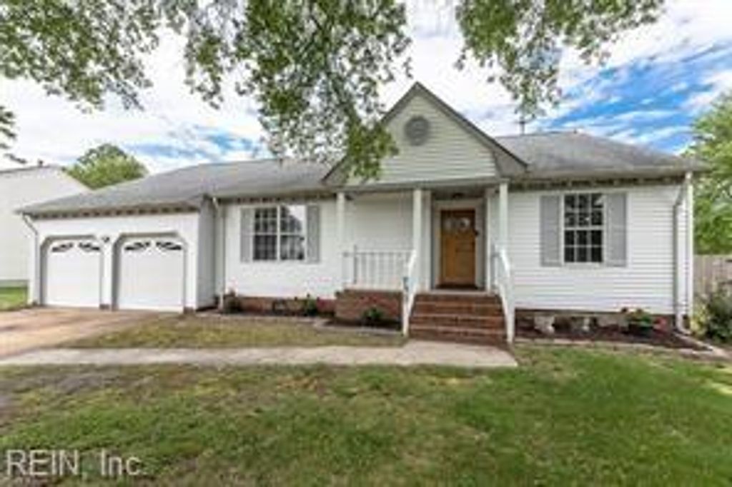 Photo of 732 Willow Bend Drive, Chesapeake, VA 23323 (MLS # 10628137)