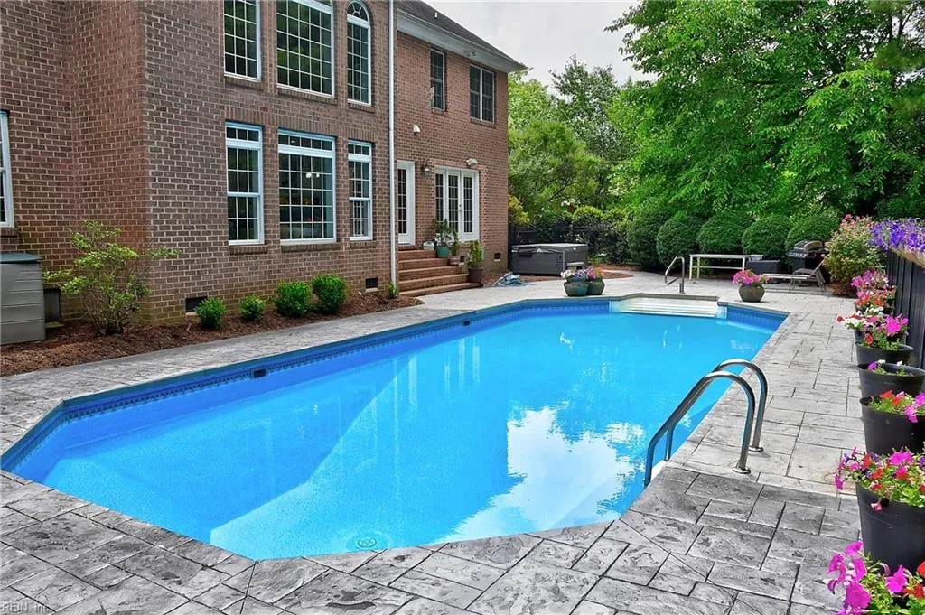 Virginia Beach, Virginia 23454, United States, 5 Bedrooms Bedrooms, ,5 BathroomsBathrooms,Residential,Active,147961