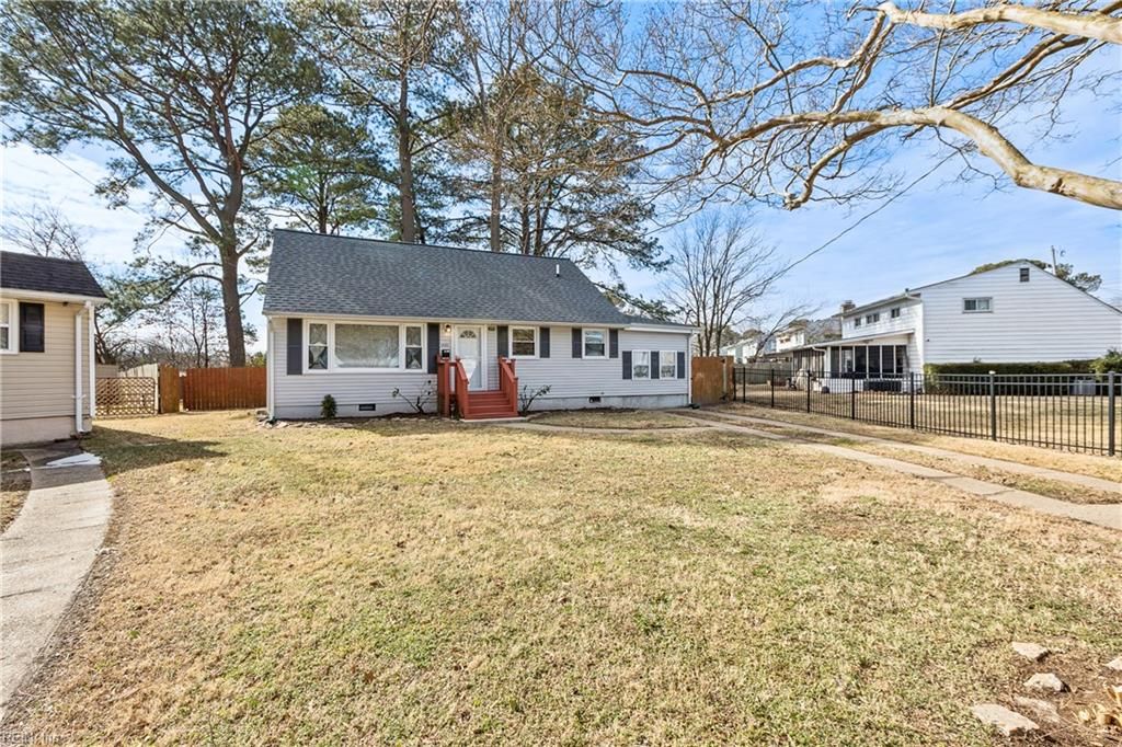 Photo of 1221 River Oaks Drive, Norfolk, VA 23502 (MLS # 10619175)