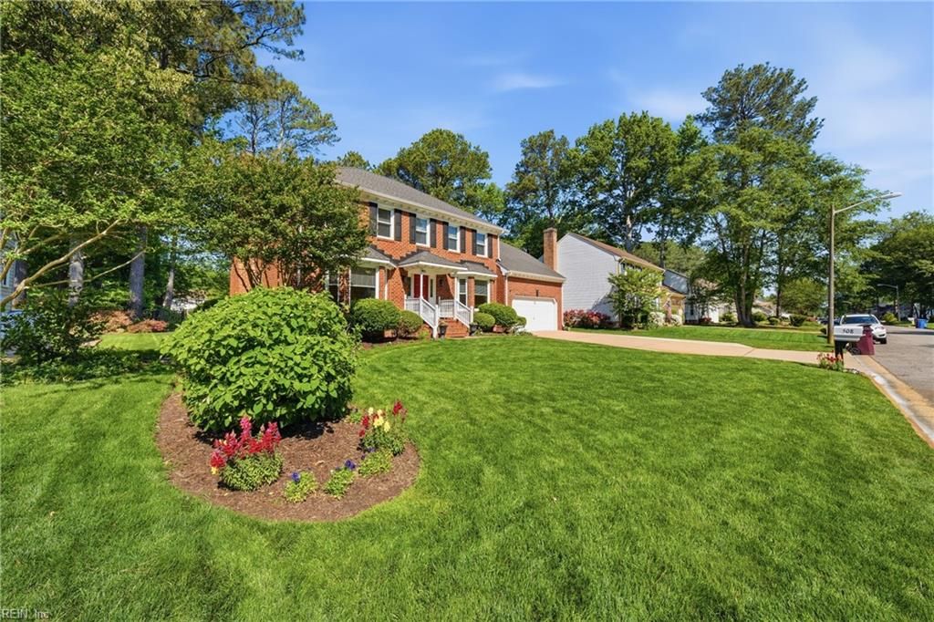 Photo of 508 Las Gaviotas Boulevard, Chesapeake, VA 23322 (MLS # 10631314)