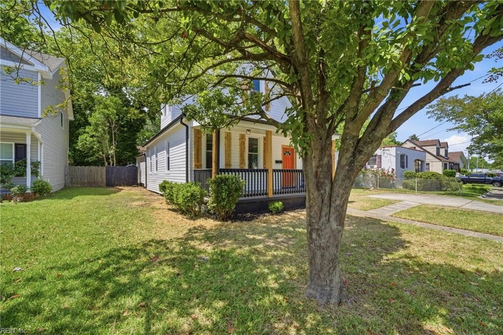 Photo of 3411 Lens Avenue, Norfolk, VA 23509 (MLS # 10633570)