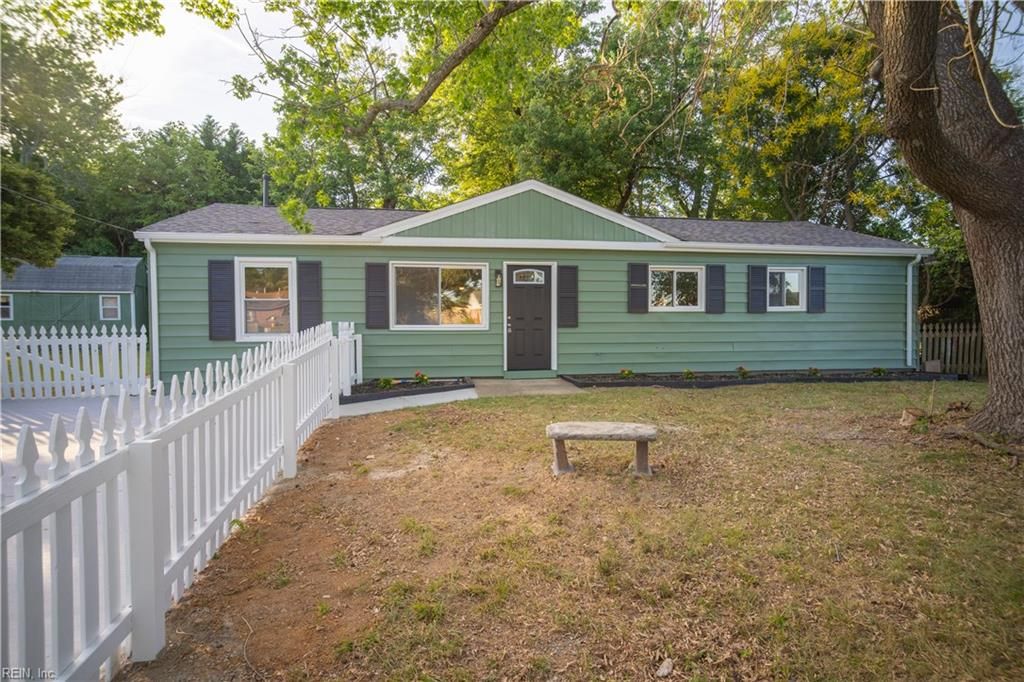 Photo of 4720 Whistler Lane, Virginia Beach, VA 23455 (MLS # 10638249)