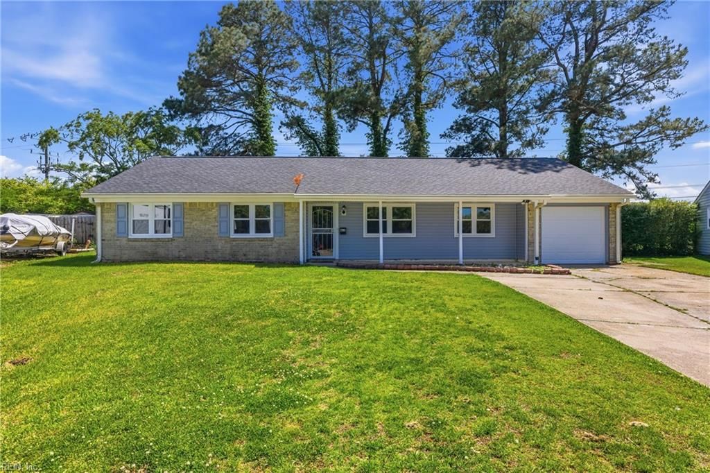 Photo of 613 Bent Branch Lane, Virginia Beach, VA 23452 (MLS # 10634306)