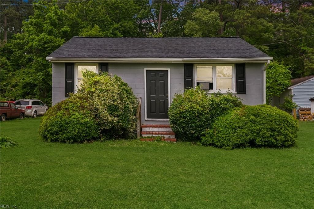 Photo of 5444 Old Concord Lane, Gloucester, VA 23061 (MLS # 10634901)