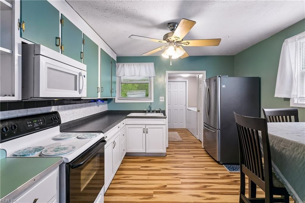 Photo of 5444 Old Concord Lane, Gloucester, VA 23061 (MLS # 10634901)