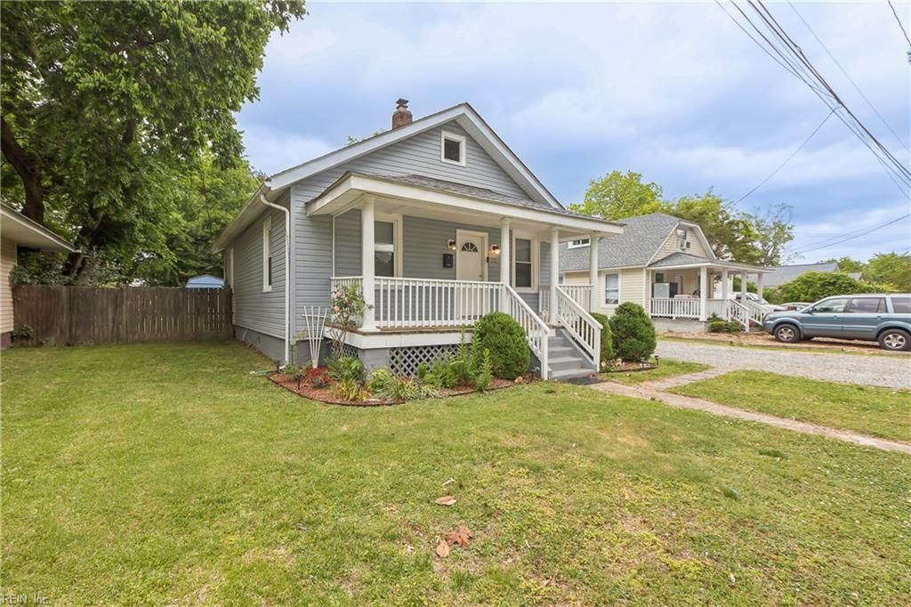 Photo of 131 South Avenue, Newport News, VA 23601 (MLS # 10635216)
