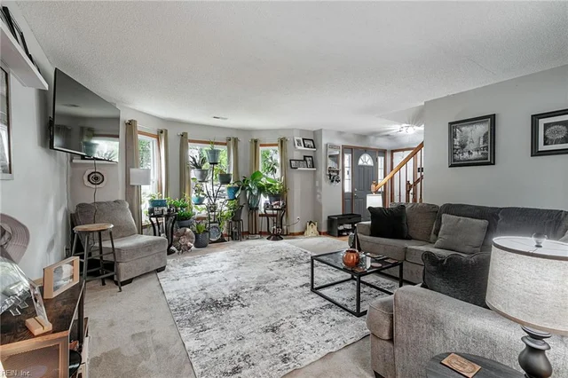 4 Paquette Court, photo 4 of 32