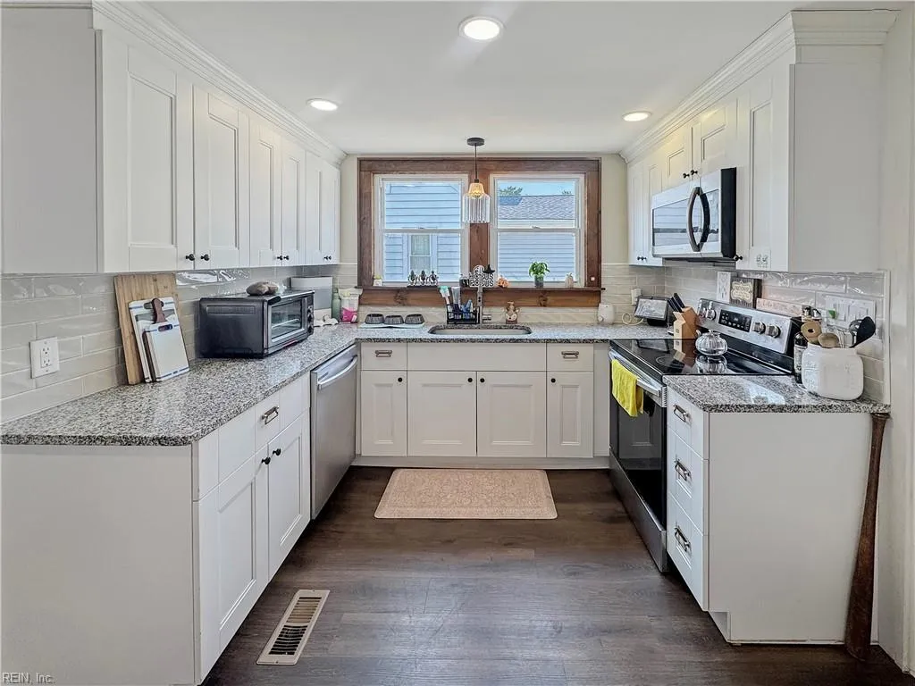 Newport News, Virginia 23607, United States, 3 Bedrooms Bedrooms, ,3 BathroomsBathrooms,Residential,Pending,145833