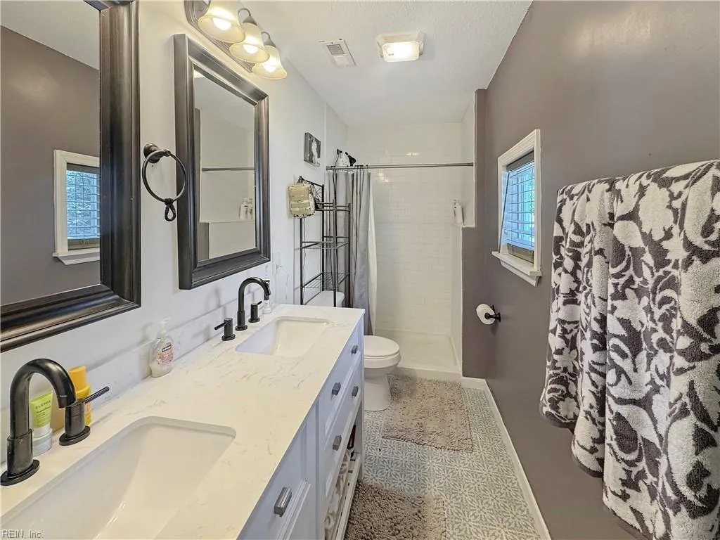 Newport News, Virginia 23607, United States, 3 Bedrooms Bedrooms, ,3 BathroomsBathrooms,Residential,Pending,145833