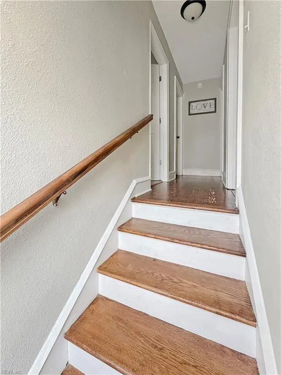 Newport News, Virginia 23607, United States, 3 Bedrooms Bedrooms, ,3 BathroomsBathrooms,Residential,Pending,145833