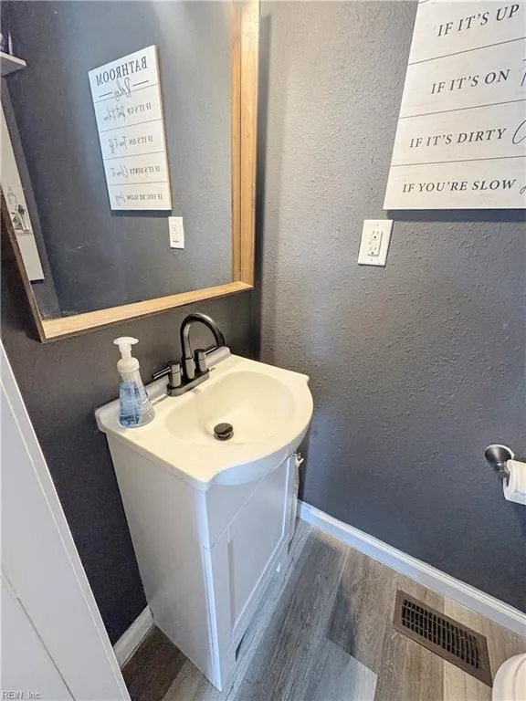 Newport News, Virginia 23607, United States, 3 Bedrooms Bedrooms, ,3 BathroomsBathrooms,Residential,Pending,145833