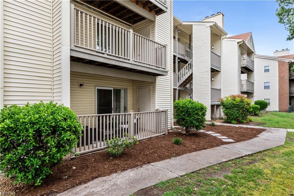 Photo of 502 Thorncliff Drive #104, Newport News, VA 23608 (MLS # 10631070)