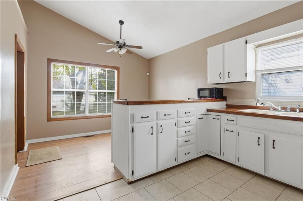 Photo of 7 Central Street Street, Hampton, VA 23663 (MLS # 10620000)