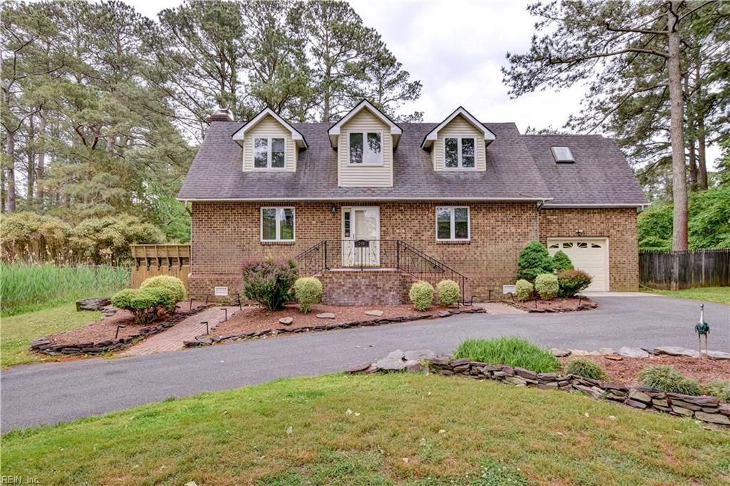 Photo of 246 Hunts Neck Road, Poquoson, VA 23662 (MLS # 10634030)