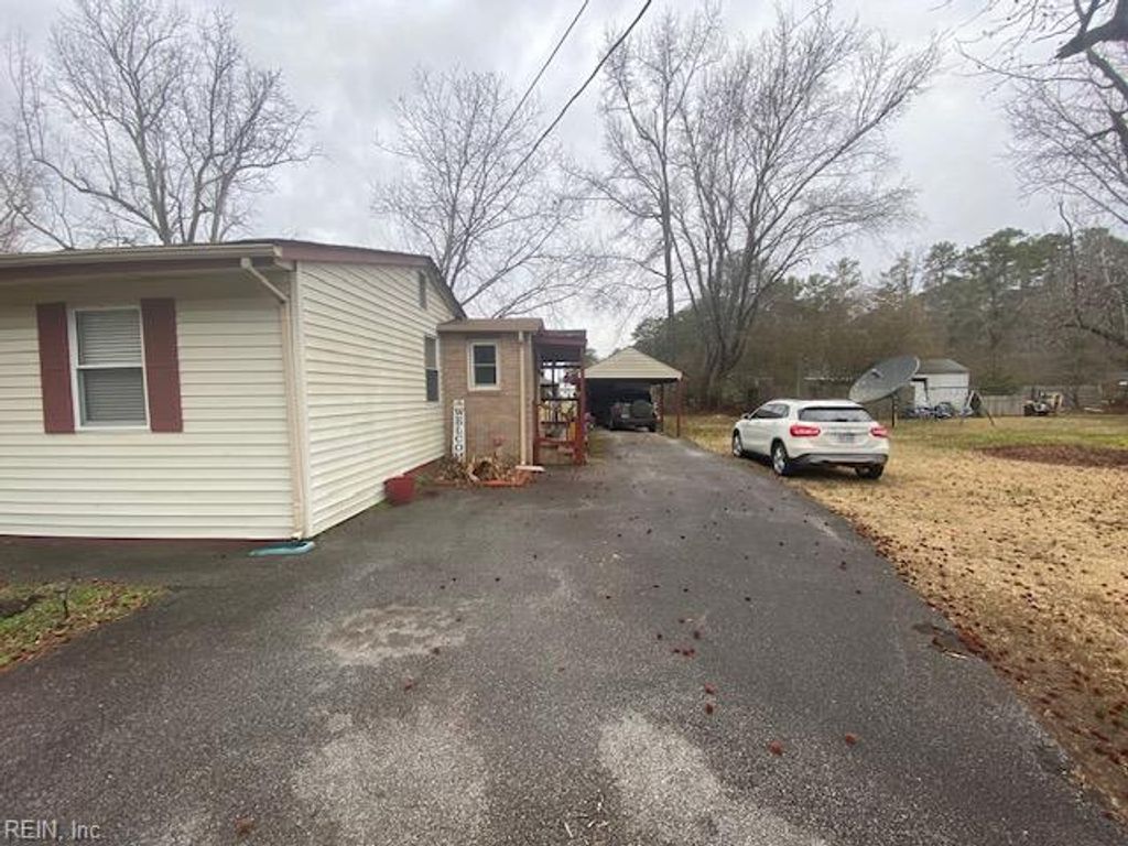 Photo of 17036 N Carolina Avenue, Windsor, VA 23487 (MLS # 10621097)