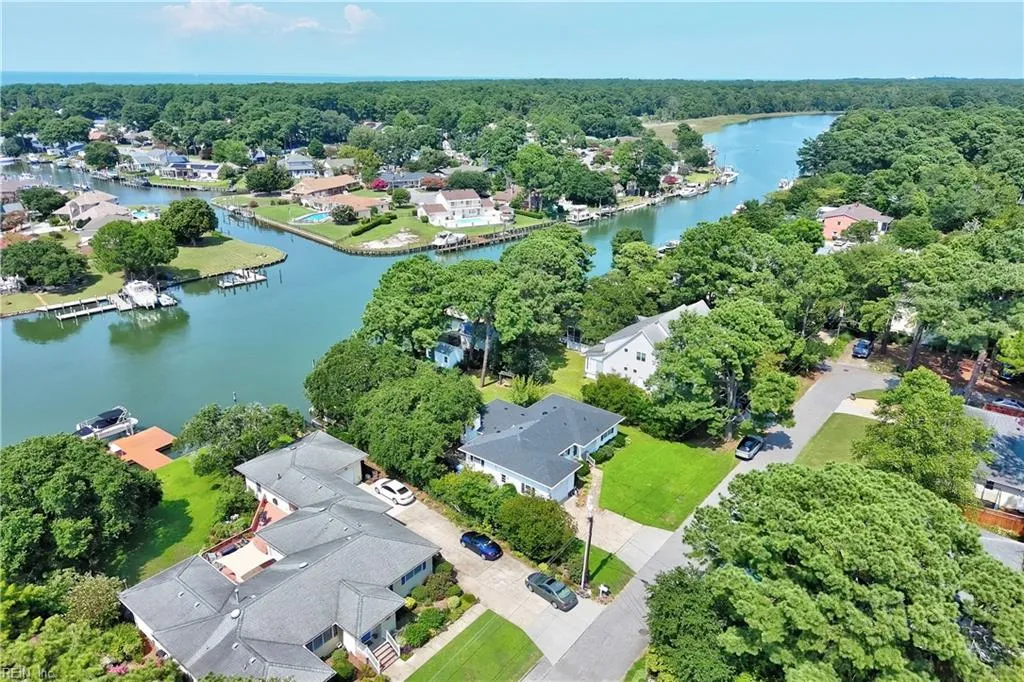 Virginia Beach, Virginia 23451, United States, 3 Bedrooms Bedrooms, ,2 BathroomsBathrooms,Residential,Pending,182012