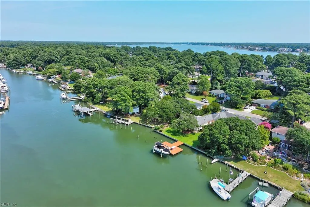 Virginia Beach, Virginia 23451, United States, 3 Bedrooms Bedrooms, ,2 BathroomsBathrooms,Residential,Pending,182012