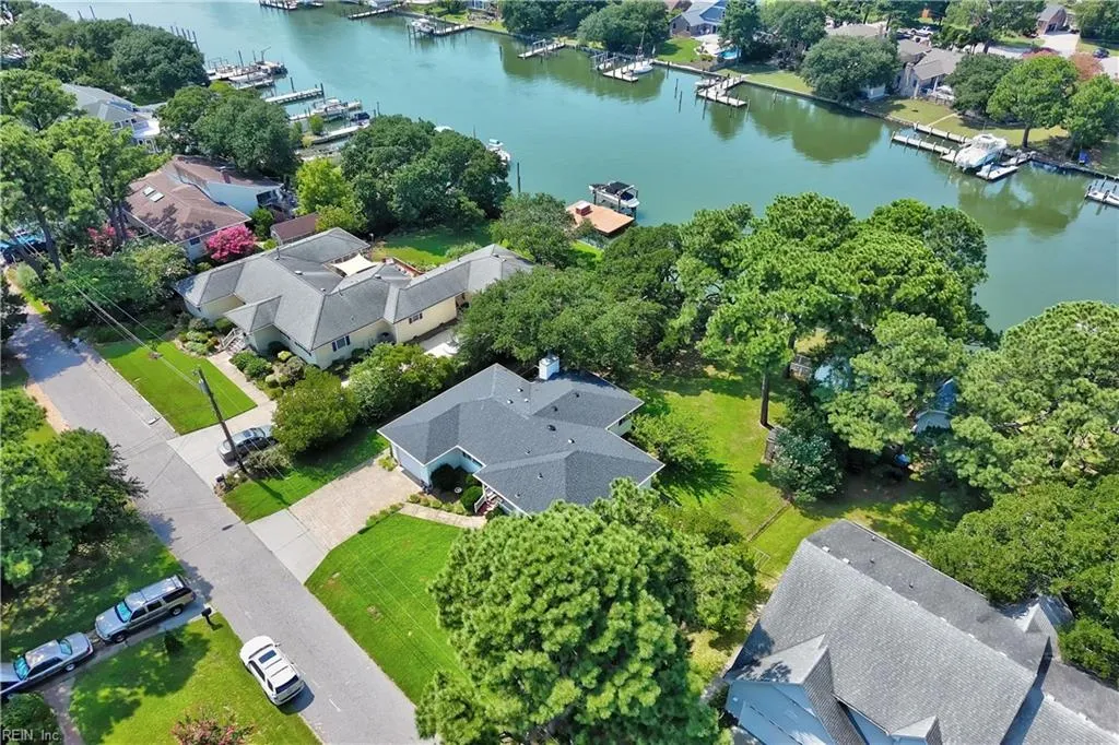 Virginia Beach, Virginia 23451, United States, 3 Bedrooms Bedrooms, ,2 BathroomsBathrooms,Residential,Pending,182012