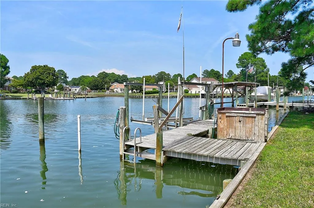 Virginia Beach, Virginia 23451, United States, 3 Bedrooms Bedrooms, ,2 BathroomsBathrooms,Residential,Pending,182012