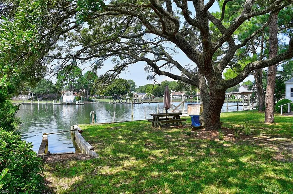 Virginia Beach, Virginia 23451, United States, 3 Bedrooms Bedrooms, ,2 BathroomsBathrooms,Residential,Pending,182012