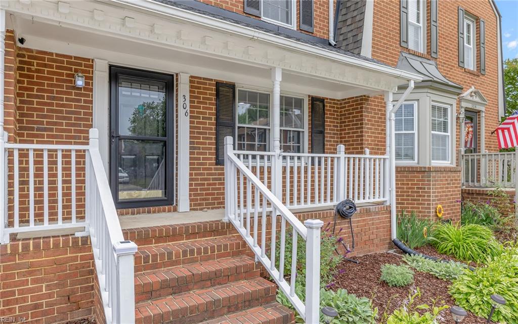 306 San Roman DR