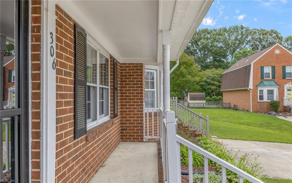 306 San Roman DR