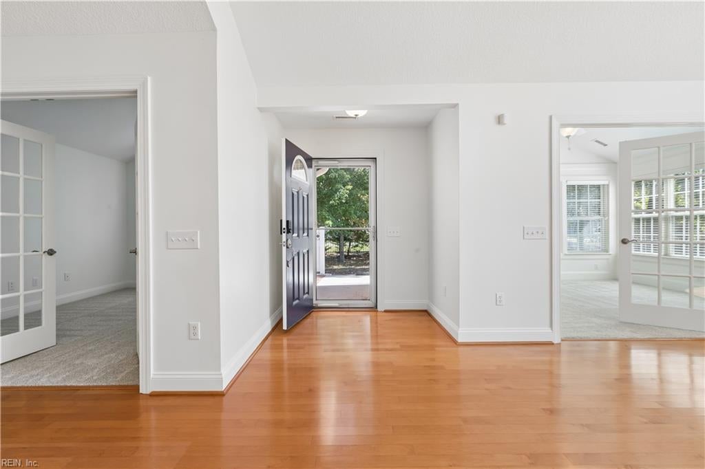 Photo of 326 Garman Loop, Yorktown, VA 23690 (MLS # 10654161)