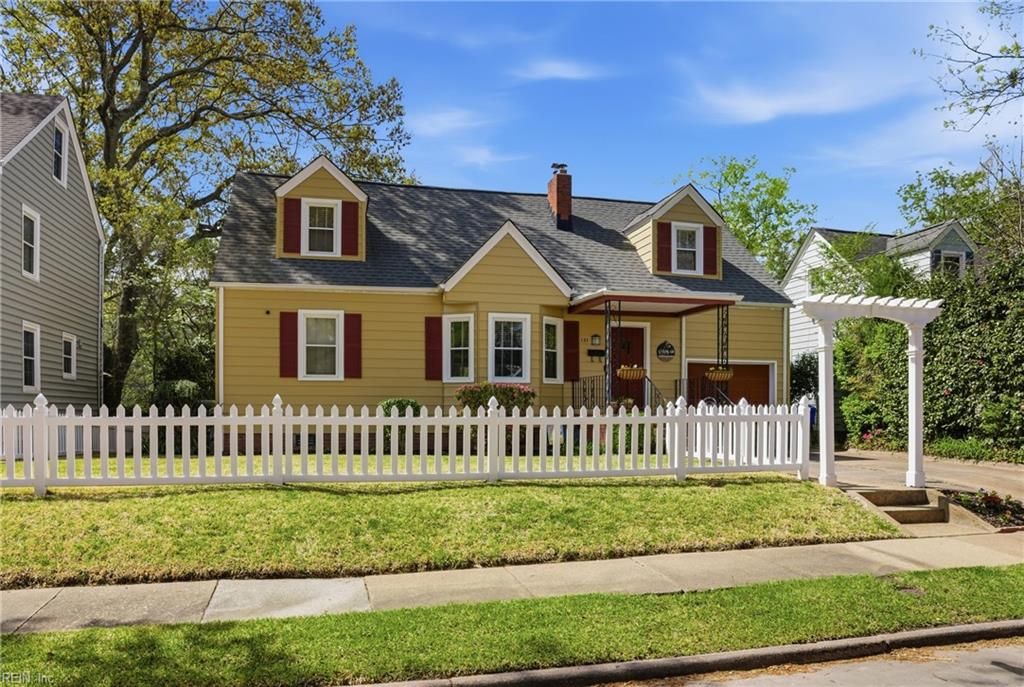 Photo of 131 Elwood Avenue, Norfolk, VA 23505 (MLS # 10628320)
