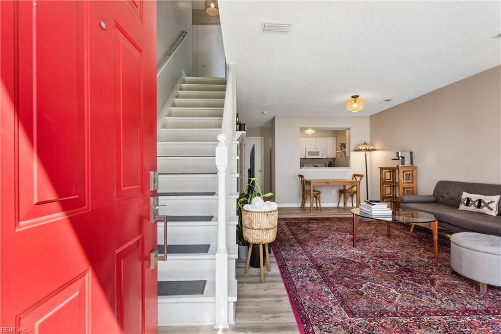 Photo of 309 Queens Crescent, Williamsburg, VA 23185 (MLS # 10630142)