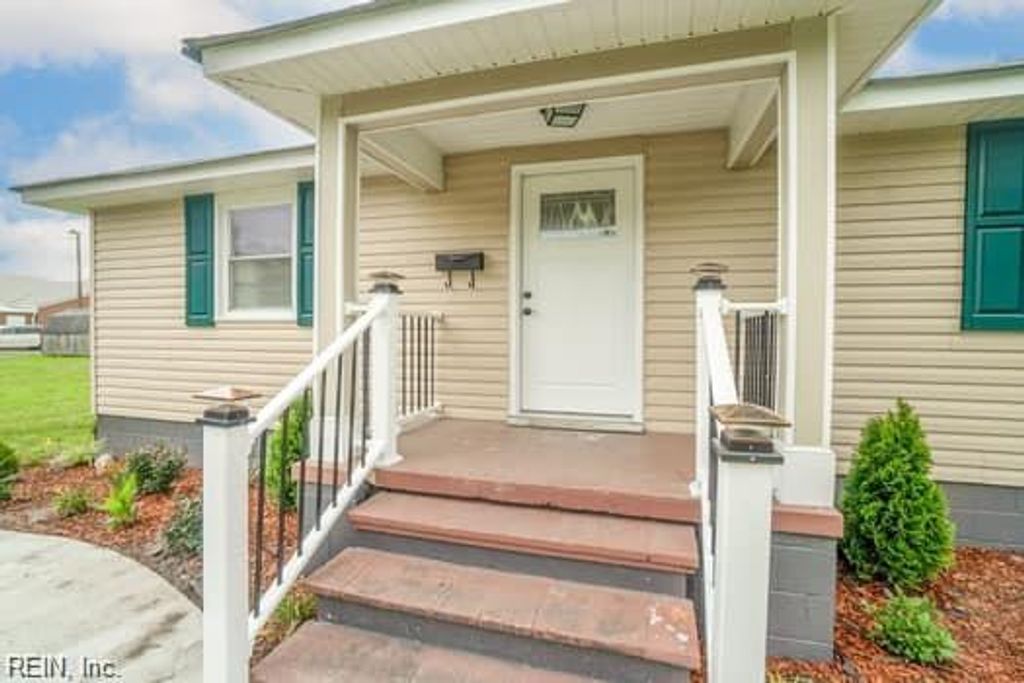 Photo of 303 Sumter Street, Portsmouth, VA 23702 (MLS # 10614660)